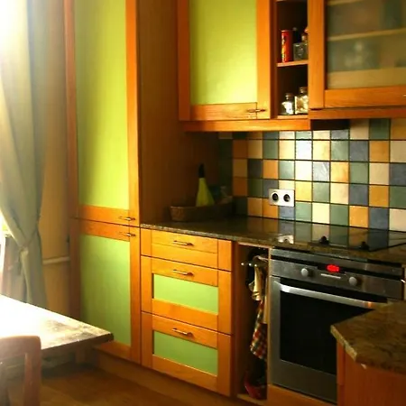 In The Centre With Free Gated Parking Apartment *