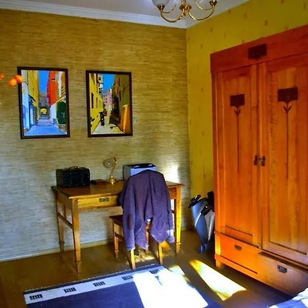 In The Centre With Free Gated Parking 塔林